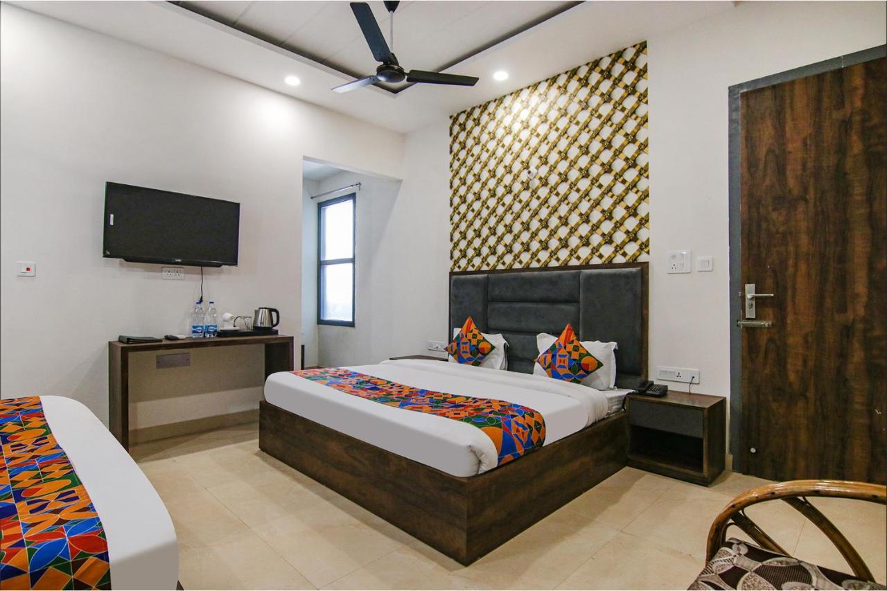 Fabhotel Prime Taj Castle Amritsar Esterno foto