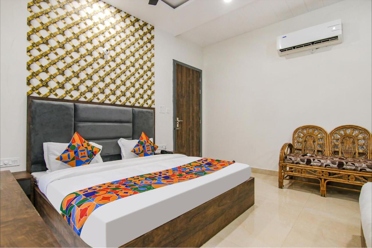 Fabhotel Prime Taj Castle Amritsar Esterno foto